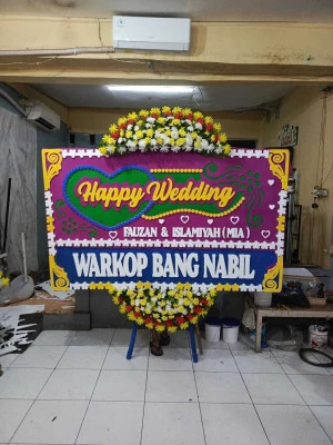 Papan Bunga di Ketiwijayan Bayan